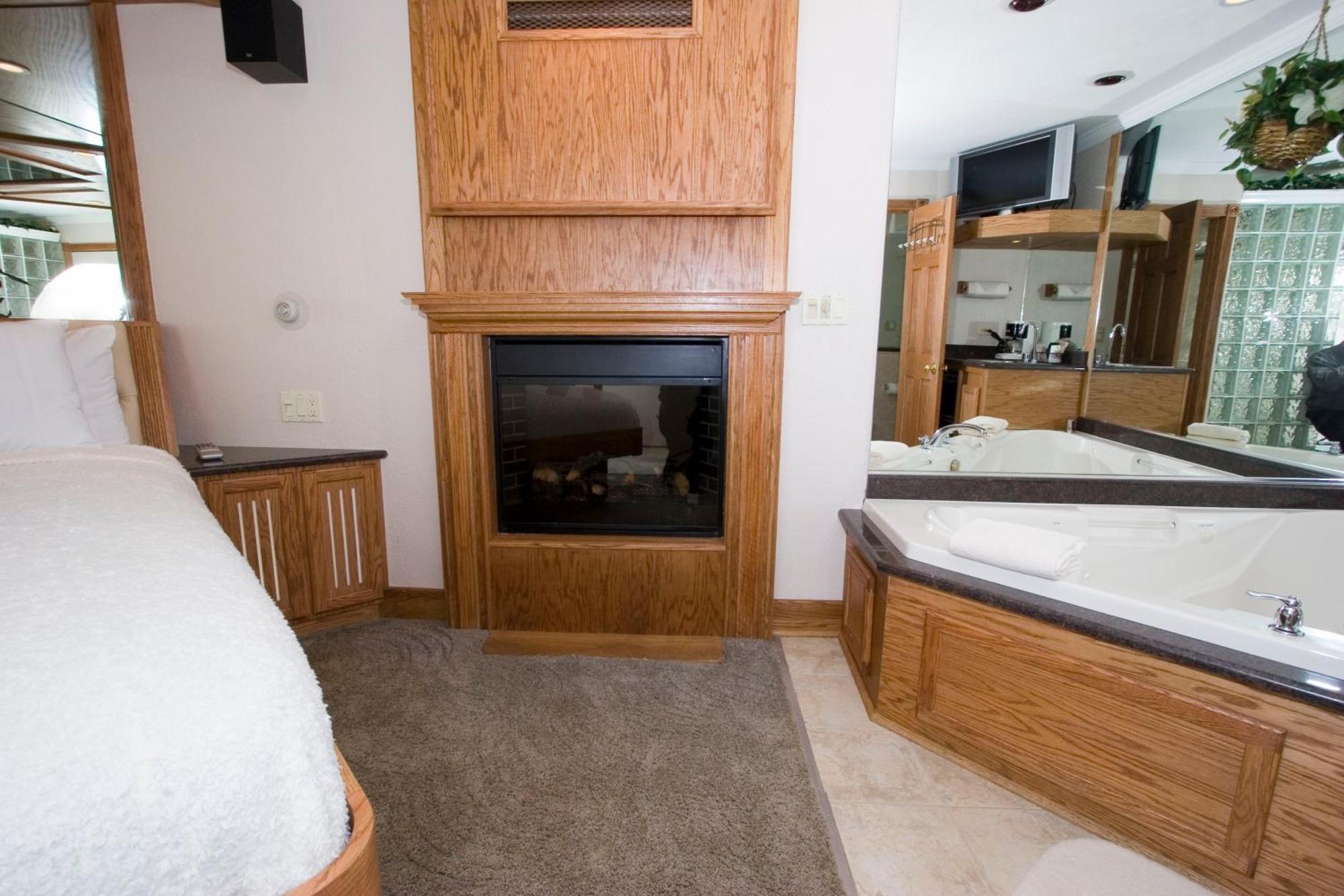Sybaris Pool Suites Downers Grove - Adults Only دونيرز جروف المظهر الخارجي الصورة